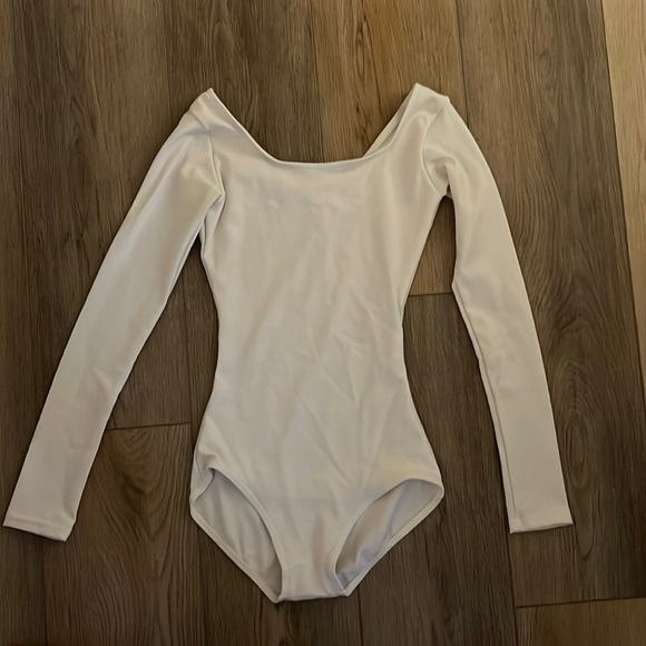 White Long sleeve Capezio Leotard - Picture 1 of 1